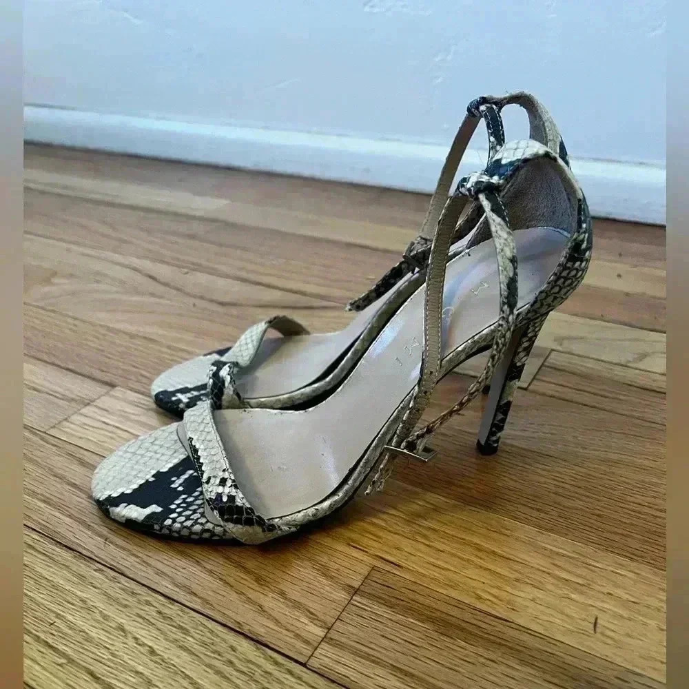 M.Gemi Snakeskin high-heeled Size 7 - Picture 2 of 6